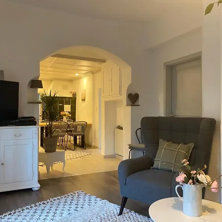 Ferienwohnung Kosta Apartment *